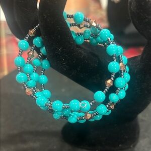Elegant Turquoise and Black Beaded Bracelet